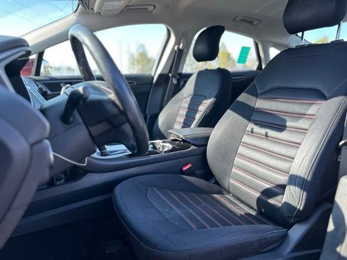 Used 2014 Ford Fusion SE w/ Equipment Group 501A image 11