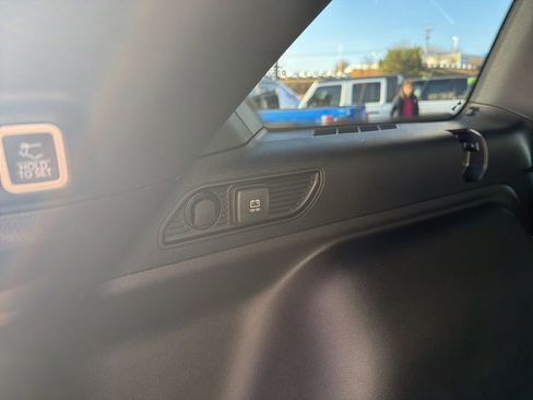 New 2025 Jeep Grand Cherokee Altitude image 14