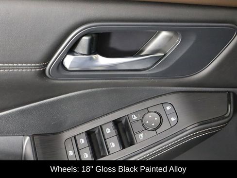 Used 2023 Nissan Rogue SV w/ SV Premium B Package image 22