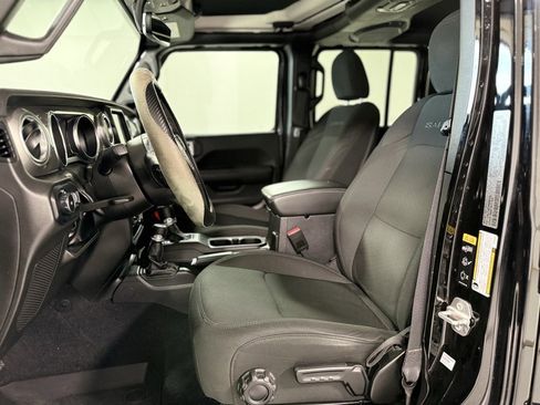 Used 2022 Jeep Wrangler Unlimited Sahara image 10