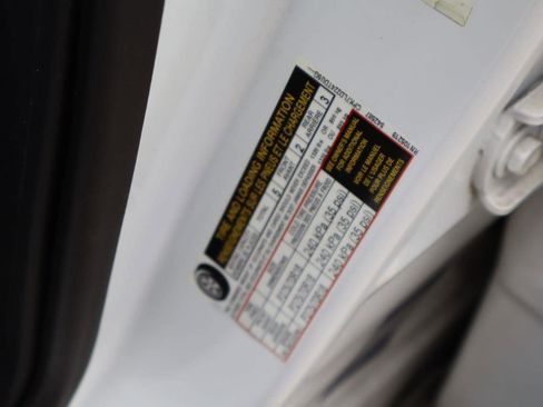 Used 2024 Nissan Titan PRO-4X w/ Pro-4x Convenience Package image 32