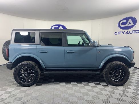 Used 2022 Ford Bronco Outer Banks image 2