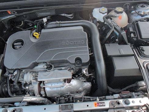 Used 2023 Chevrolet Malibu LT FWD image 14