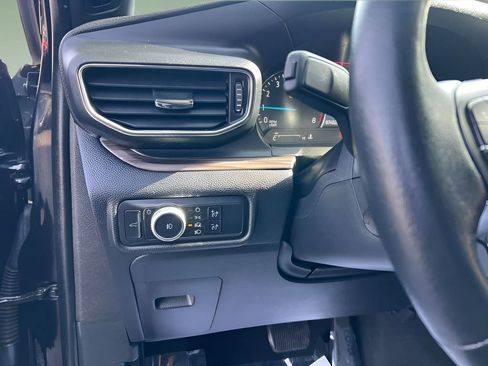 Used 2020 Ford Explorer Limited image 22