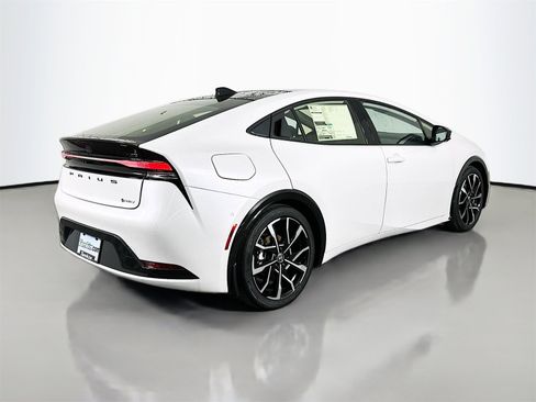 New 2026 Toyota Prius Plug-In Hybrid image 7