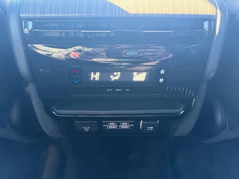 Used 2022 Jeep Wagoneer Series II image 30