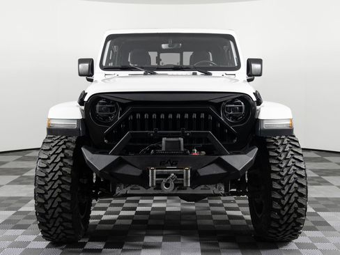 Used 2020 Jeep Gladiator Overland image 12