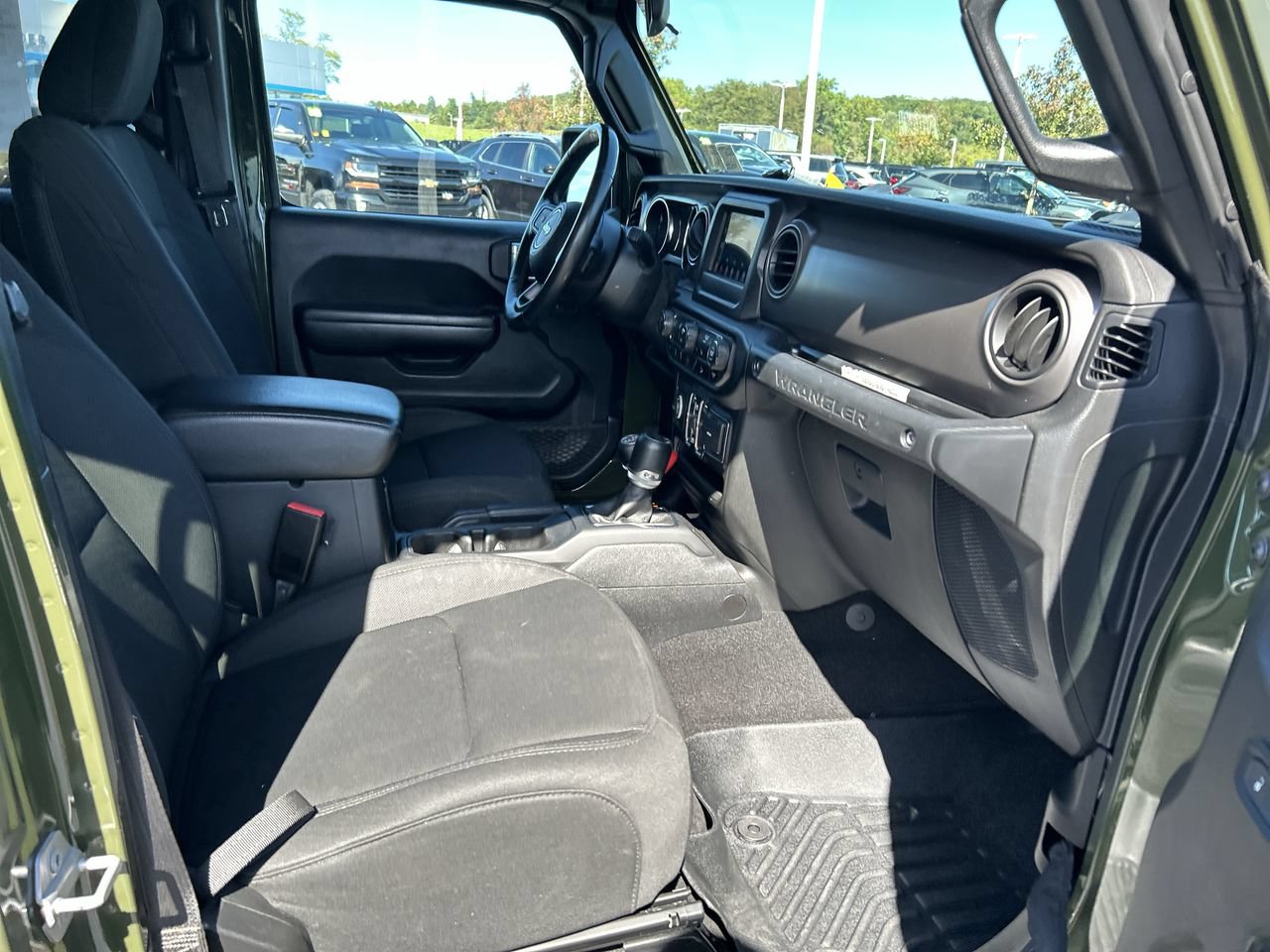 Used 2021 Jeep Wrangler Unlimited Sport AWD/4WD image 12
