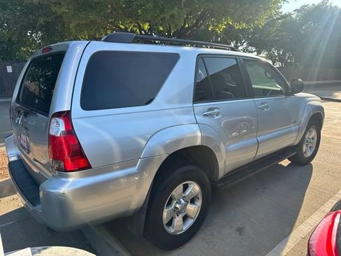 Used 2006 Toyota 4Runner SR5 RWD image 4
