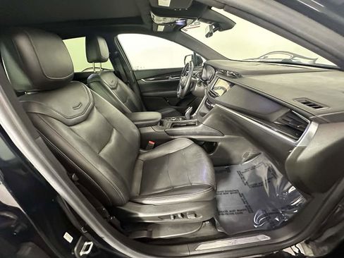 Used 2020 Cadillac XT5 Premium Luxury image 25