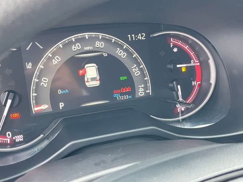 Used 2025 Toyota RAV4 XLE image 41