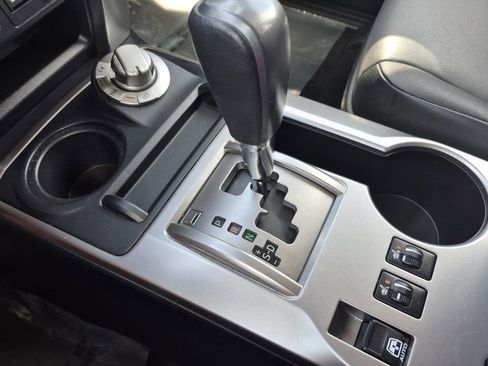 Used 2024 Toyota 4Runner SR5 Premium image 23