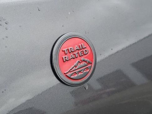 Used 2022 Jeep Compass Trailhawk w/ Trailhawk Convenience Group image 7