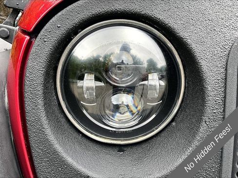 Used 2012 Jeep Wrangler Unlimited Rubicon w/ Connectivity Group AWD/4WD image 26
