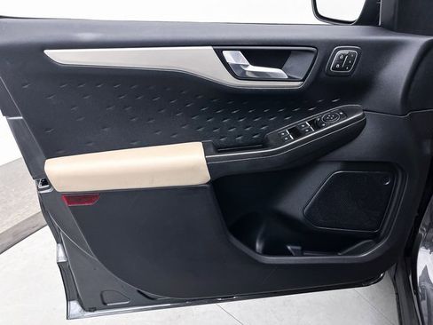 Used 2020 Ford Escape SEL image 17