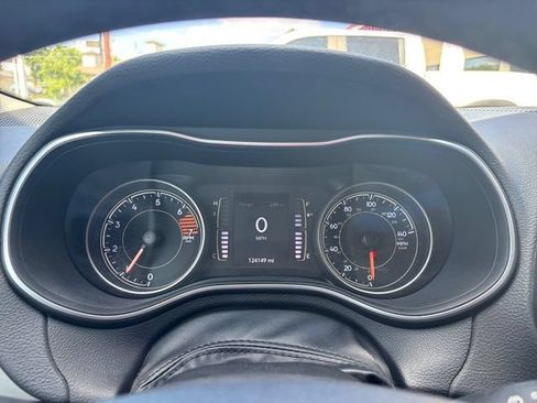 Used 2020 Jeep Cherokee Latitude Plus FWD image 31