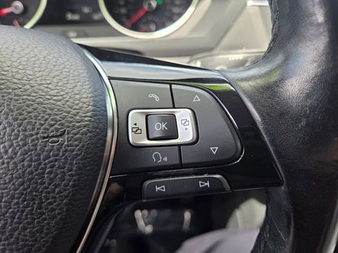 Used 2018 Volkswagen Tiguan SE FWD image 21