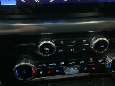 Used 2023 Ford F150 Lariat w/ Equipment Group 502A High image 14