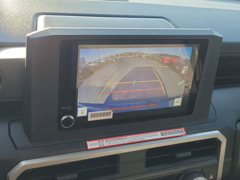 Certified 2025 Toyota Tacoma SR image 27