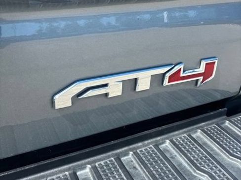 Used 2024 GMC Sierra 1500 AT4 w/ Technology Package AWD/4WD image 12