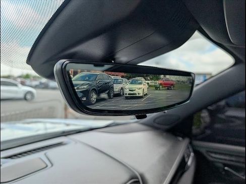 Used 2024 GMC Yukon XL Denali w/ Advanced Technology Package image 20