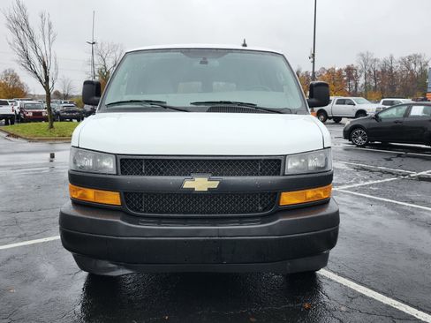 Used 2022 Chevrolet Express 3500 LS image 10