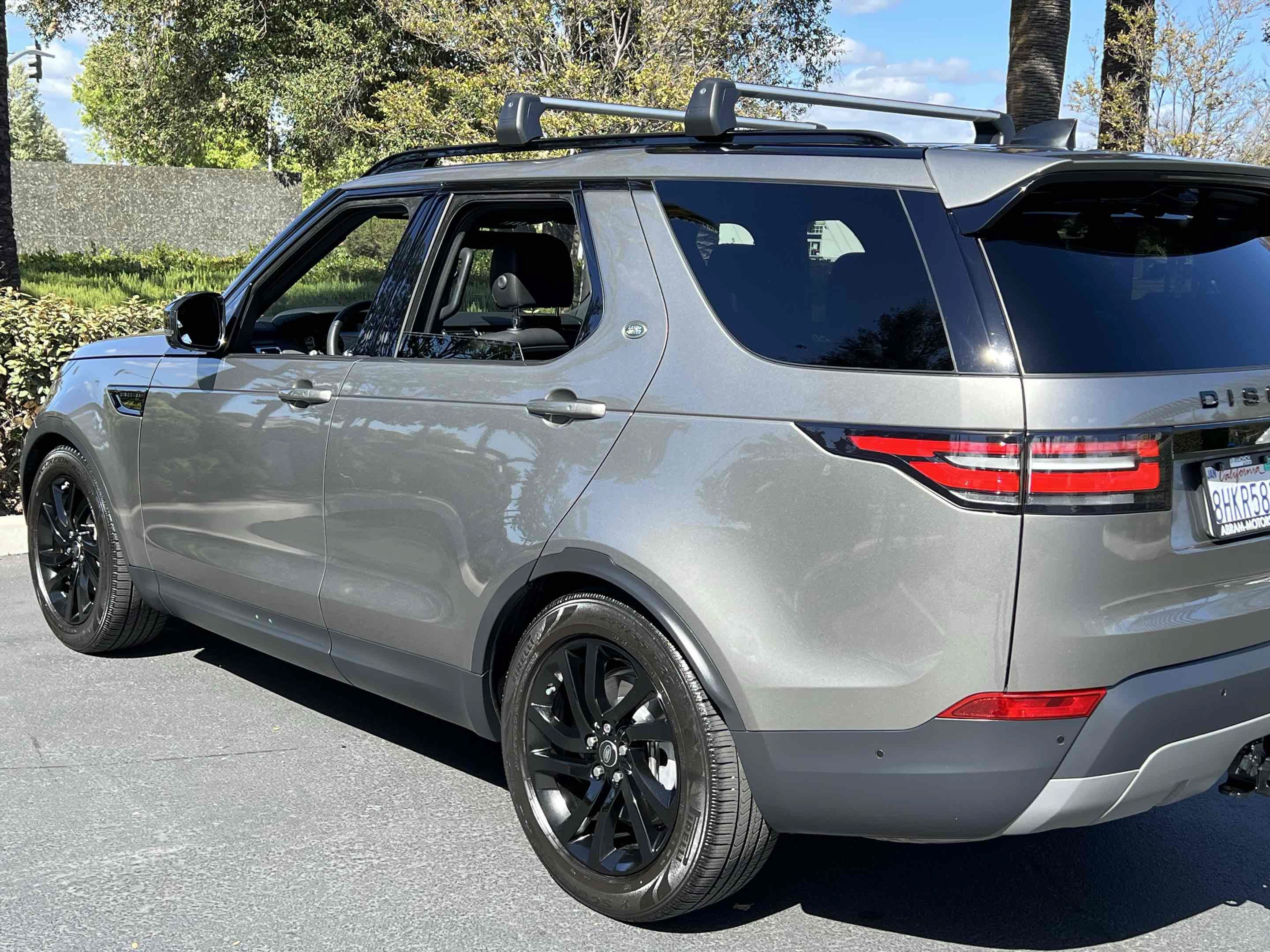 Used 2018 Land Rover Discovery HSE AWD/4WD image 50