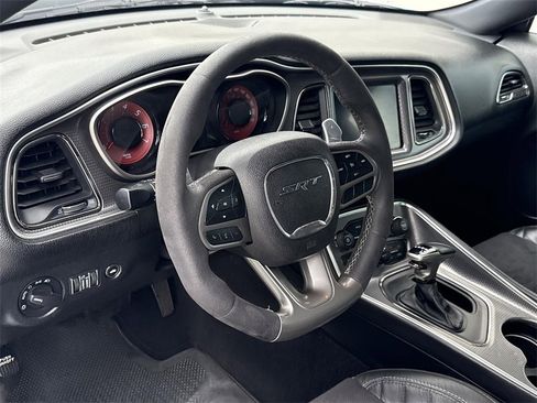 Used 2019 Dodge Challenger SRT Hellcat Redeye image 9