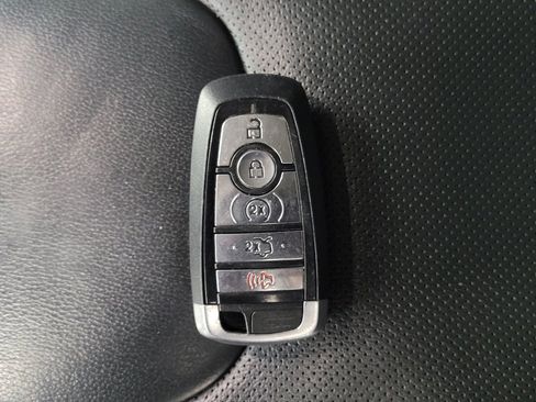 Used 2017 Ford Edge Titanium w/ Equipment Group 301A AWD/4WD image 32