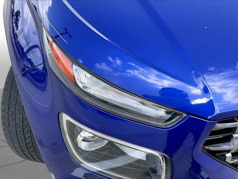 Used 2022 Hyundai Venue SEL FWD image 26