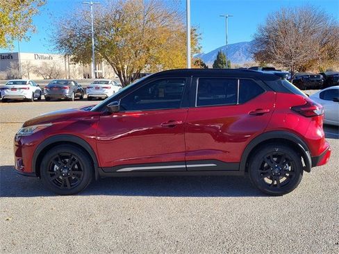 Used 2024 Nissan Kicks SR w/ SR Premium Package image 7