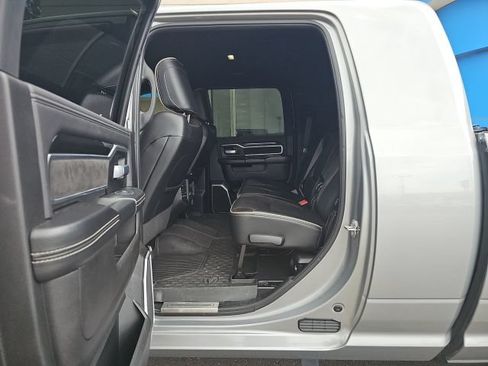 Used 2022 RAM 3500 Laramie AWD/4WD image 7