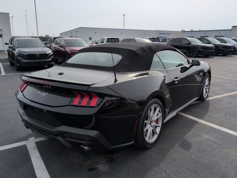 Used 2024 Ford Mustang GT Premium image 6