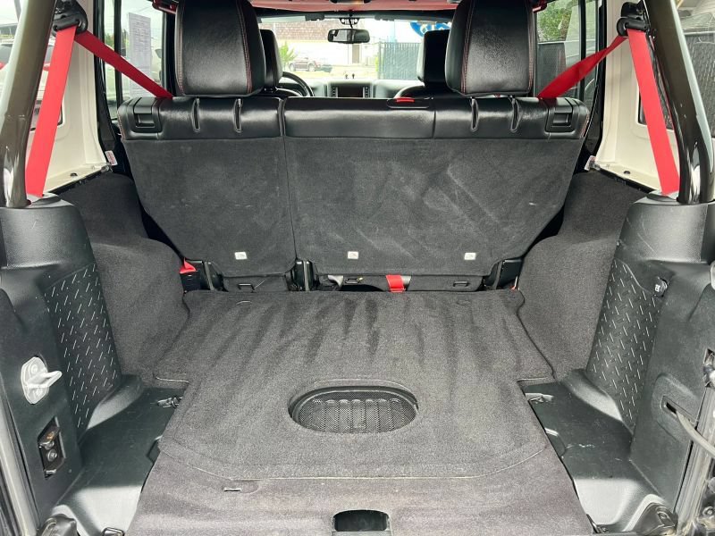 Used 2018 Jeep Wrangler Unlimited Rubicon AWD/4WD image 14