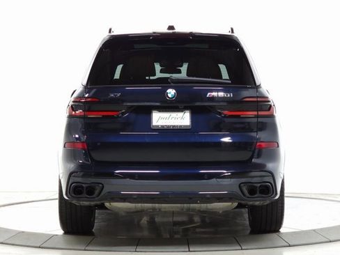 Used 2025 BMW X7 M60i image 8