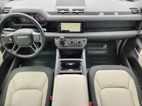 Certified 2024 Land Rover Defender 110 X-Dynamic SE AWD/4WD image 21