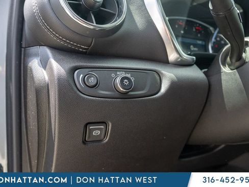Used 2025 Chevrolet Blazer LT AWD/4WD image 22