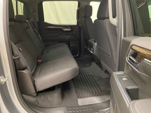 Used 2024 GMC Sierra 1500 Elevation w/ Preferred Package AWD/4WD image 17