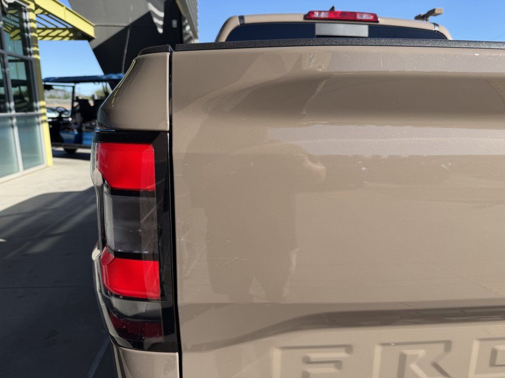 Used 2024 Nissan Frontier PRO-4X w/ Off-Road Protection Package AWD/4WD image 14