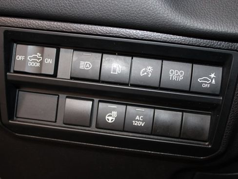 Used 2024 Toyota Tundra Limited AWD/4WD image 48