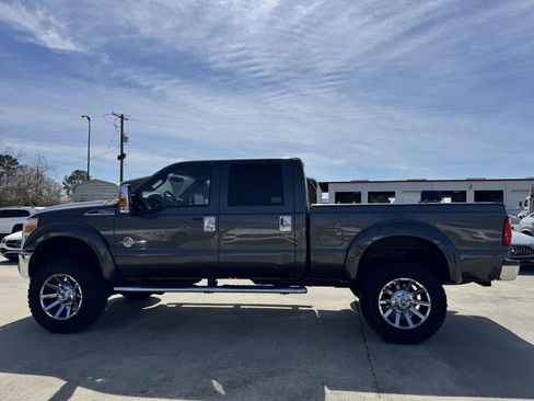 Used 2015 Ford F250 Lariat w/ Lariat Ultimate Package image 5