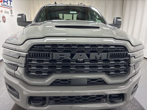 New 2026 RAM 2500 Limited AWD/4WD image 2