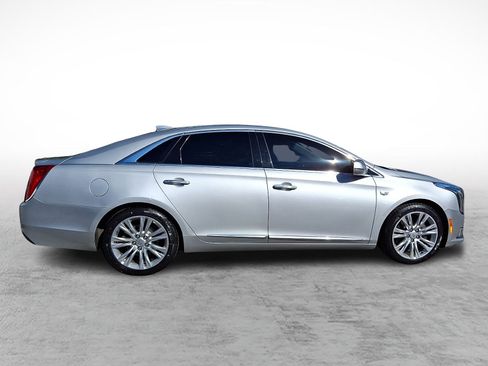 Used 2019 Cadillac XTS Luxury image 8