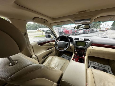 Used 2007 Lexus LS 460 image 21