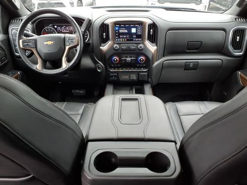Used 2020 Chevrolet Silverado 1500 High Country w/ Technology Package image 12