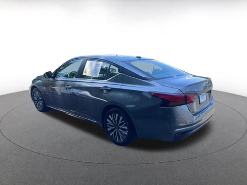 Used 2026 Nissan Altima 2.5 SV FWD image 12