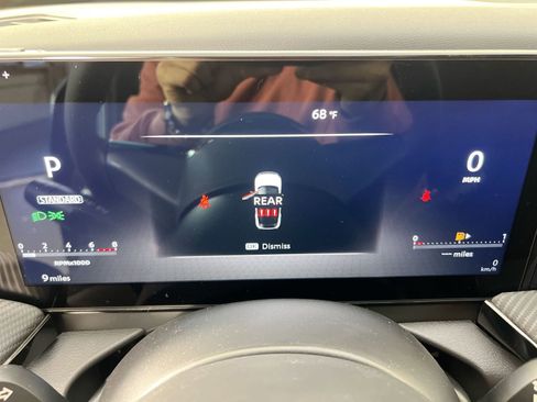 New 2025 Nissan Kicks SR image 16