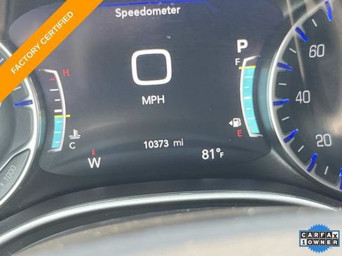 Used 2025 Chrysler Pacifica Select w/ Uconnect Theater Family Group FWD image 38