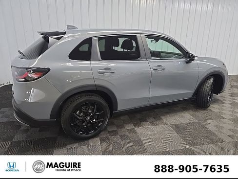 Used 2024 Honda HR-V Sport image 3