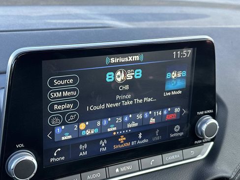 Used 2024 Nissan Sentra SV image 23